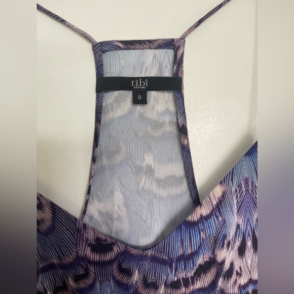 EUC Tibi New York feather/ geo halter TOP BLOUSE CAMI  size XS 0 cute - Picture 2 of 4